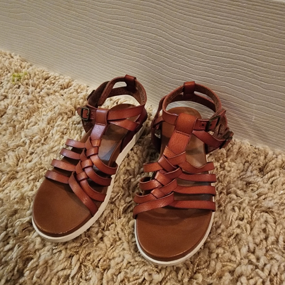 Wonder Nation Brown Kids Sandals